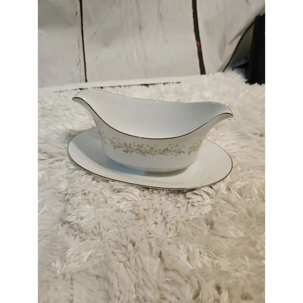 Grace Rhapsody Gravy Boat With Attached Underplate Floral Fine China Japan Serve